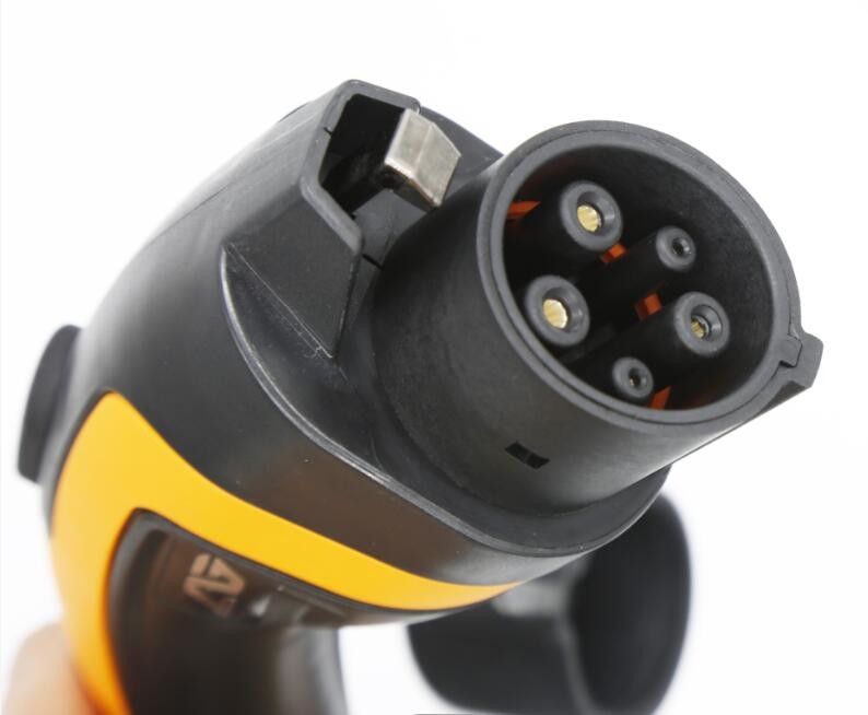 Type 1 To Type 2 5m Electric Vehicle Charging Cord With IEC 62196 Type
